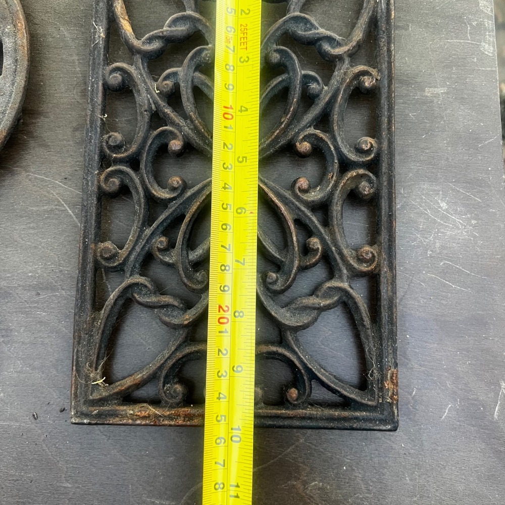 Vintage Cast Iron Trivet Set 3pc Black Scroll Filigree Round Rectangular Rustic - Picture 5 of 5
